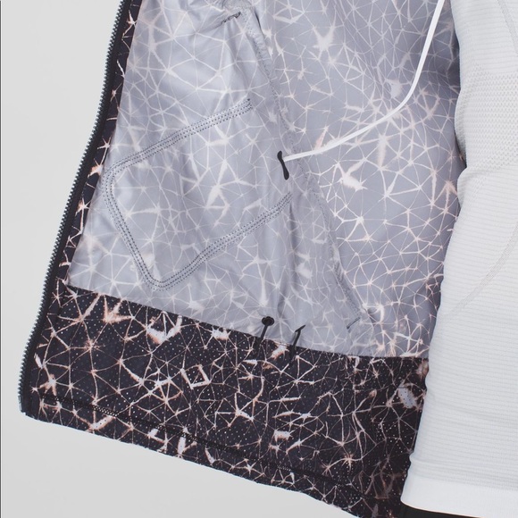 Lightweight jacket - Picture 8 of 17